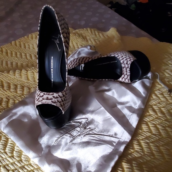 Shoes - Picture 1 of 2